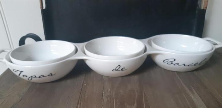 Riviera Maison Tapas set, Huis en Inrichting, Keuken | Servies, Zo goed als nieuw, Schaal of Schalen, Overige stijlen, Ophalen of Verzenden