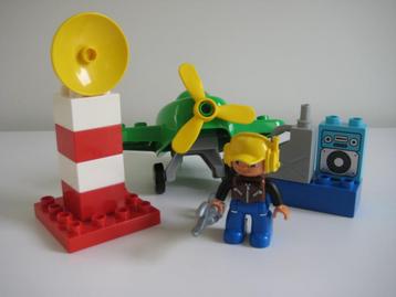 Duplo 10808 Klein groen vliegtuig met piloot beschikbaar voor biedingen