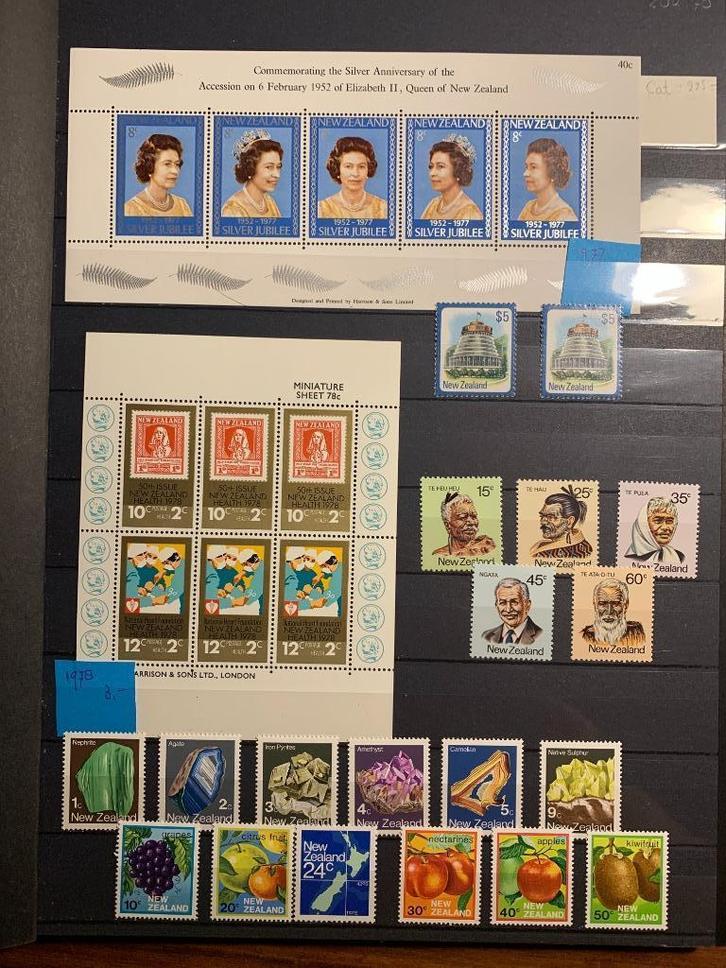 Nieuw Zeeland collectie *** Nom $ 112,50. Zie 15 foto's, Postzegels en Munten, Postzegels | Oceanië, Postfris, Ophalen of Verzenden