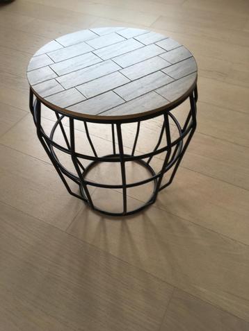 Draadtafel met deksel - bijzettafel - opbergmand beschikbaar voor biedingen