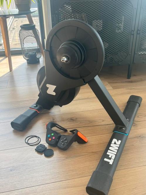Zwift Hub One inclusief Zwift Play controllers, Sport en Fitness, Wielrennen, Zo goed als nieuw, Overige typen, Ophalen