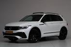 Volkswagen Tiguan 1.5 TSI R-Line Black Style | panoramadak |, Auto's, 15 km/l, Euro 6, 4 cilinders, 150 pk
