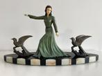 Art Deco beeld met dame en twee vogels, gesigneerd, Antiek en Kunst, Ophalen of Verzenden