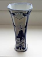 Delfts blauw porseleinen bekervaasje omstreeks 1900, Ophalen