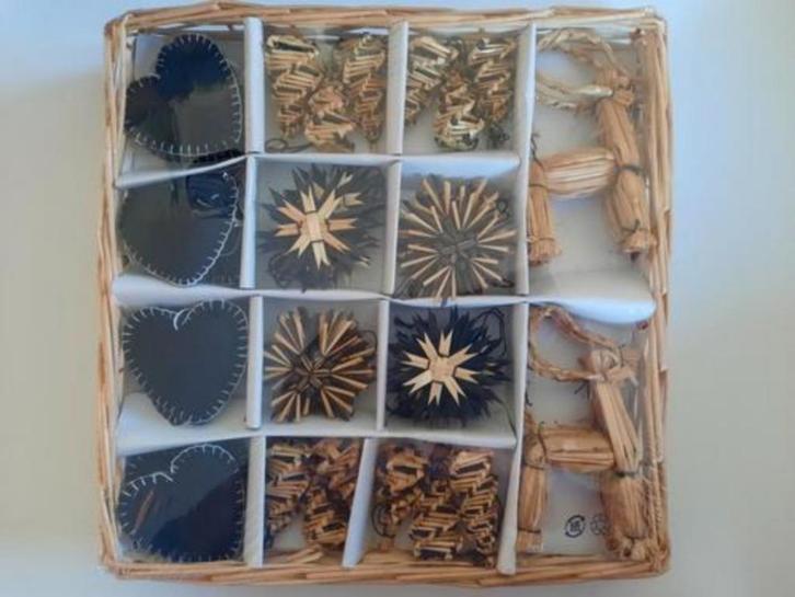 Ikea Kallt kerst stro - viltfiguren zwart/naturel . 42-delig, Diversen, Kerst, Nieuw, Ophalen of Verzenden