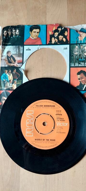 Single Middle of the road - Yellow Boomerang  top40hit 1973 beschikbaar voor biedingen
