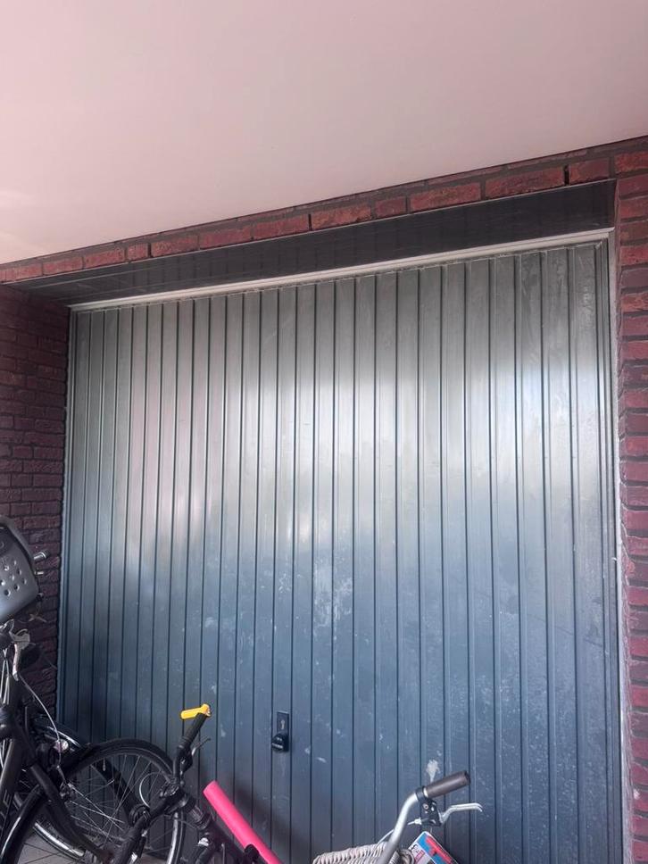 Garagedeur, Doe-het-zelf en Verbouw, Deuren en Horren, Zo goed als nieuw, Garagedeur, 215 cm of meer, 120 cm of meer, Kunststof
