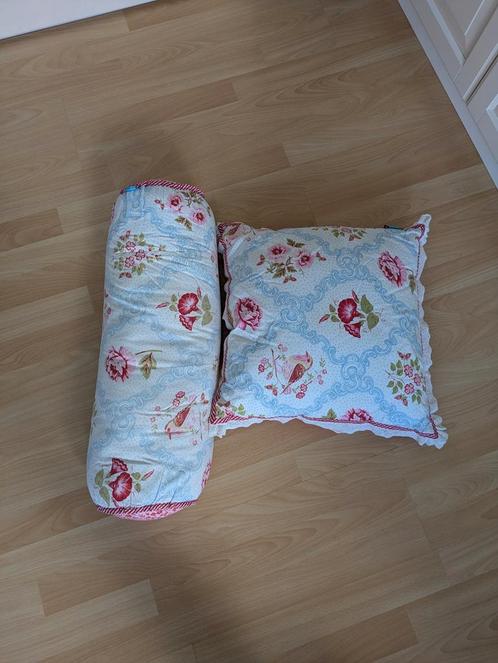 Pip bed and bath kussens, Huis en Inrichting, Woonaccessoires | Kussens, Zo goed als nieuw, Roze, Vierkant, Ophalen of Verzenden