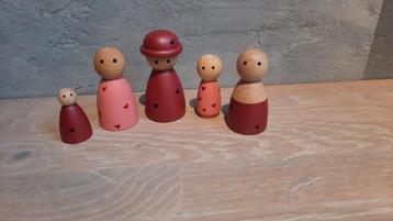 Houten valentijn peg dolls. beschikbaar voor biedingen
