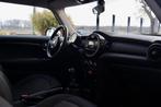Mini Cooper One 1.2 First | Midnight Black Metallic | Aircon, Auto's, Mini, Voorwielaandrijving, Stof, Gebruikt, 4 stoelen