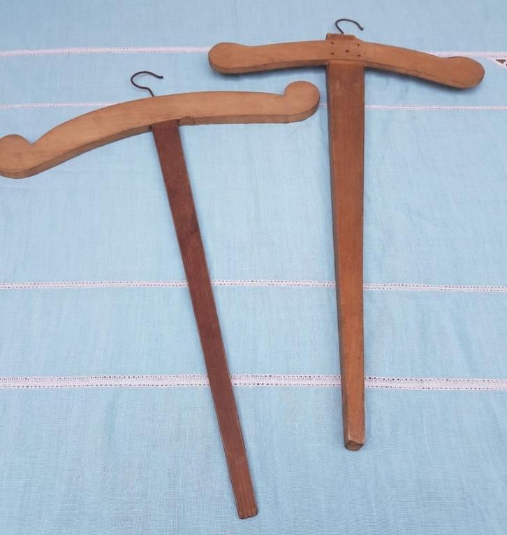 2 Oude houten knaapjes, Antiek en Kunst, Curiosa en Brocante, Ophalen of Verzenden