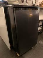Chiq Mini Koelkast met Vriesvak - Zwart, Witgoed en Apparatuur, Koelkasten en IJskasten, Ophalen of Verzenden, Energieklasse A of zuiniger