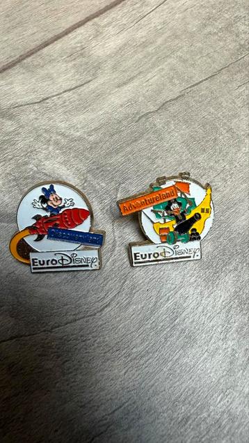 Vintage Disney Pins Minnie Mouse en Donald Duck beschikbaar voor biedingen