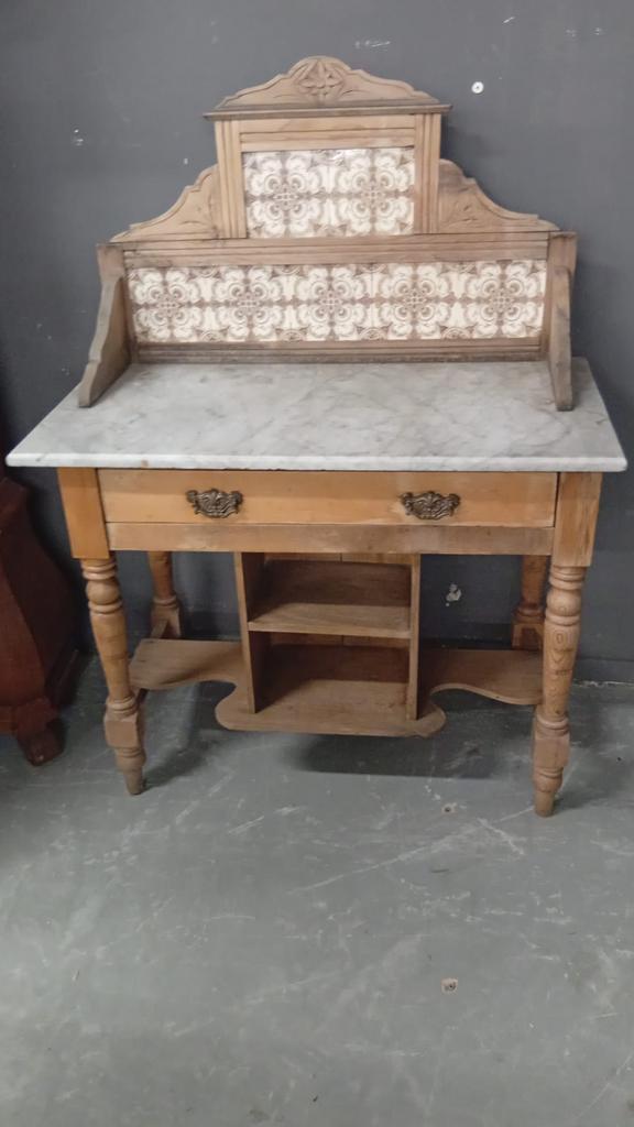 Antieke Wastafel met Marmeren Blad, Antiek en Kunst, Antiek | Meubels | Tafels, Ophalen