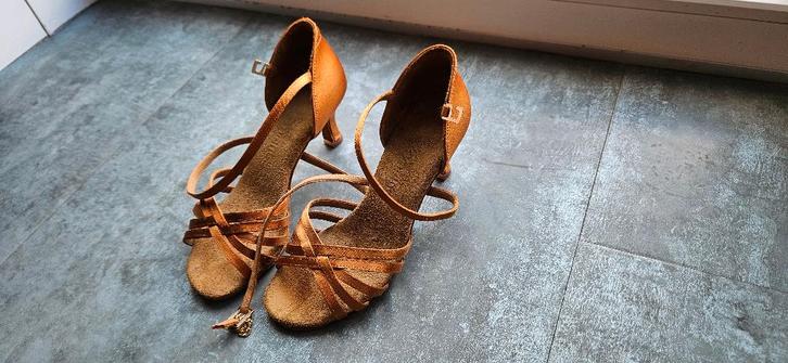 Latin dansschoenen BDDance (maat 4,5), Sport en Fitness, Dansen, Zo goed als nieuw, Schoenen, Ophalen of Verzenden