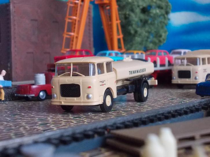 Skoda RTH-AKV DDR Deutsche Rotes Kreuz Rode Kruis Drinkwater, Hobby en Vrije tijd, Modelauto's | 1:87, Nieuw, Bus of Vrachtwagen