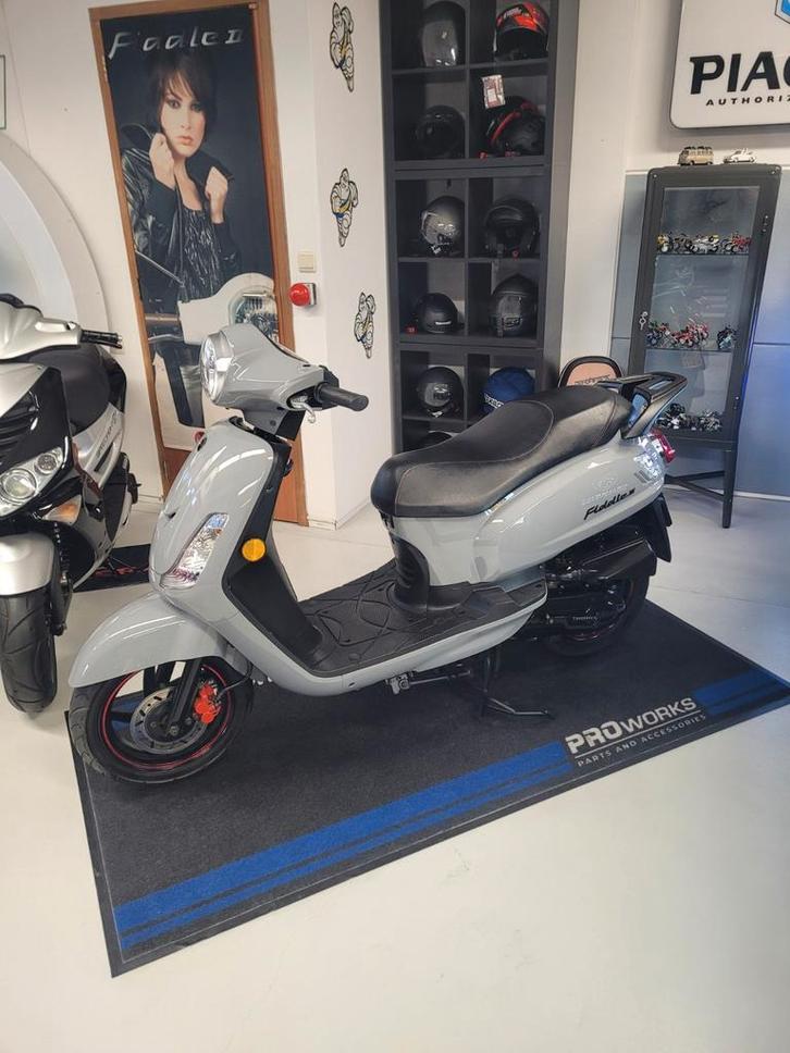 Sym Fiddle 2 bouwjaar 2020, Fietsen en Brommers, Scooters | SYM, Zo goed als nieuw, Fiddle, Maximaal 45 km/u, Benzine, Ophalen