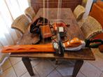 STIHL HSA 94 R heggenschaar + AP300 accu + lader set, Ophalen, Zo goed als nieuw, Accu, STIHL