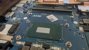 Laptop repaste service beschikbaar voor biedingen