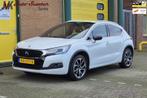 DS 4 1.2 PureTech Chic Airco! Cruise Control! Trekhaak! NAP!, Gebruikt, 1199 cc, Lichtsensor, Wit
