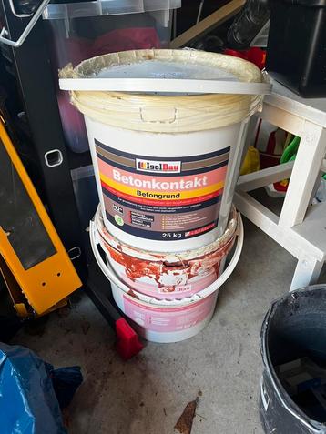 Beton contact 1,5 emmer beschikbaar voor biedingen