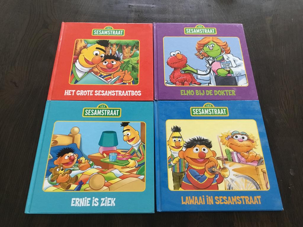 Sesamstraat (4 boeken), Boeken, Meerdere stripboeken, Ophalen of Verzenden, Zo goed als nieuw