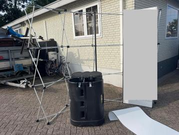 2x Pop-up beurswand/reclamewand excl. reclamedoek beschikbaar voor biedingen