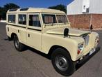 Land Rover 109, bj 1980, oldtimer, in zeer mooie staat, Auto's, Zwart, 4 cilinders, Beige, Bedrijf