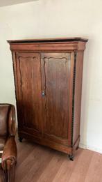 Kast: linnenkast of servieskast., Ophalen, Met plank(en), Gebruikt, 100 tot 150 cm