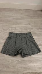 Kort broekje, Ophalen of Verzenden, Zo goed als nieuw, Meisje, Broek