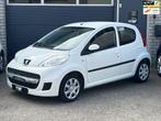 Peugeot 107 1.0-12V XS NL auto airco el pakket 5 deurs, Auto's, Voorwielaandrijving, Euro 5, Stof, Gebruikt