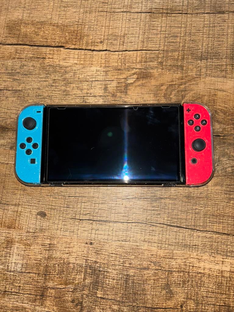 Nintendo Switch OLED - Zo goed als Nieuw!, Spelcomputers en Games, Games | Nintendo Switch, Zo goed als nieuw, Avontuur en Actie