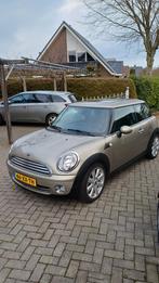 Mini Mini 1.6 Cooper Chili Airco! Leer! LM velgen!, Auto's, Voorwielaandrijving, Parkeersensor, 4 cilinders, 4 stoelen