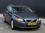 Volvo V50 2.4 D5 Momentum AUTOMAAT LEDER/STOELVERWARMING/CRU, Gebruikt, Beige, 1436 kg, Diesel
