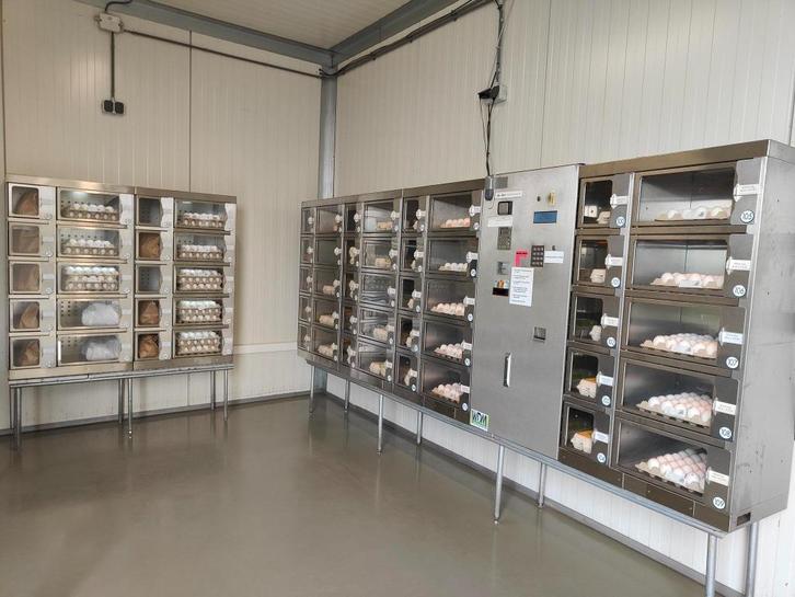 Mooi boerderij automaat ongekoeld 60 vaks boerderijautomaat, Verzamelen, Automaten | Overige, Gebruikt, Ophalen