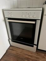 Elektrisch fornuis BOSCH, Witgoed en Apparatuur, Fornuizen, Ophalen, 4 kookzones, Zo goed als nieuw, Vrijstaand