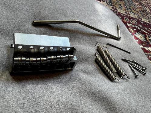 Blade falcon tremolo Bridge Vibrato Whammy Bar Levinson, Muziek en Instrumenten, Instrumenten | Onderdelen, Zo goed als nieuw