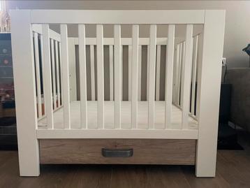 Kidsmill box wit met houtlook lade incl matrasje beschikbaar voor biedingen