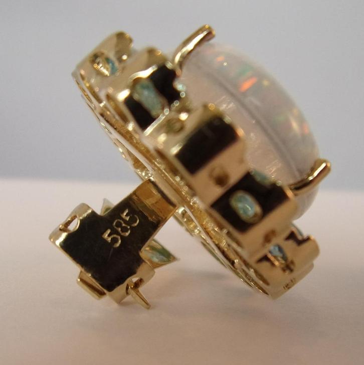 Grote oorbellen met Opaal, 14 karaat goud, 14.8 gram, zgan, Sieraden, Tassen en Uiterlijk, Oorbellen, Zo goed als nieuw, Knopjes of Stekers