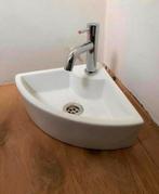 Hoek wastafel - compact en stijlvol, Huis en Inrichting, Badkamer | Badkamermeubels, Ophalen, Minder dan 50 cm, Zo goed als nieuw