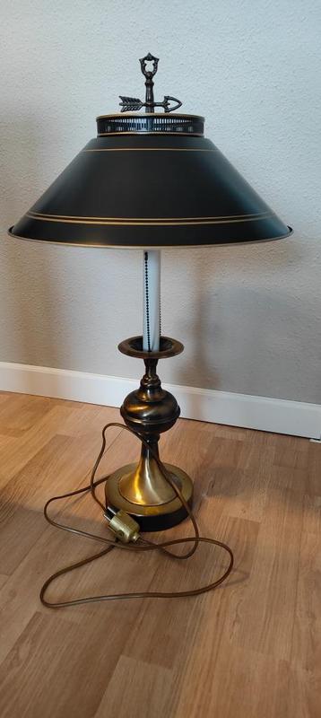 Te koop: tafellamp beschikbaar voor biedingen