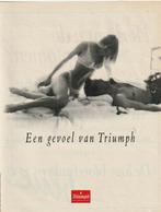 Retro reclame 1995 Triumph lingerie BH vrouw op bed, Verzamelen, Verzenden, Overige typen