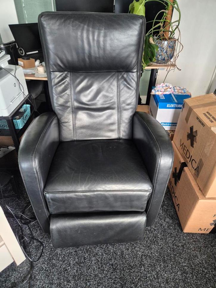 GRATIS ! Elektrische leren relaxstoel - Stawett, Huis en Inrichting, Fauteuils, Gebruikt, Leer, 75 tot 100 cm, 75 tot 100 cm, Ophalen
