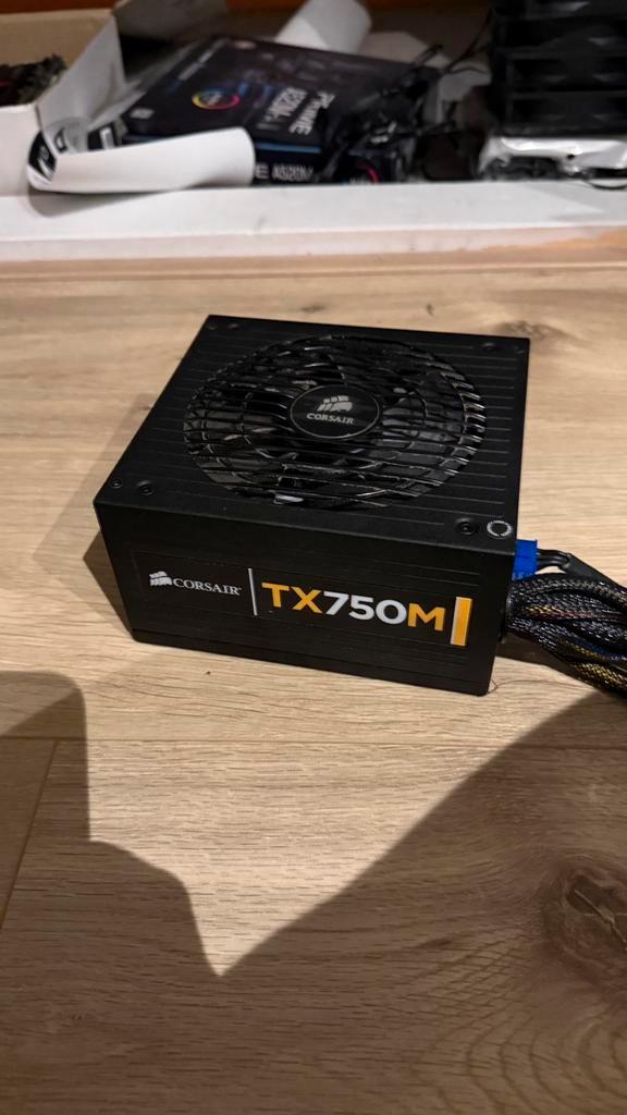PSU, Corsair TX750M Semi-modulair, Computers en Software, Interne voedingen, Zo goed als nieuw, Ophalen of Verzenden