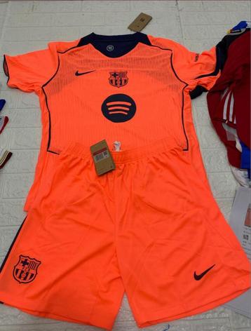 Barcelona Uittenue 25/26 beschikbaar voor biedingen