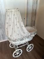 Antieke wieg met bekleding en hemeltje, Ophalen, Gebruikt, Wieg