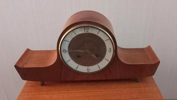 Vintage jaren 50 60 Junghans tafelklok  beschikbaar voor biedingen