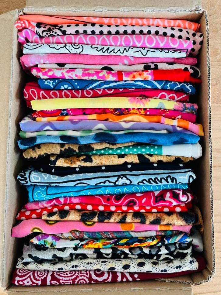 31x vintage sjaal / bandana/ haarband / sjaaltje, Kleding | Dames, Mutsen, Sjaals en Handschoenen, Zo goed als nieuw, Sjaal, Maat 34 (XS) of kleiner