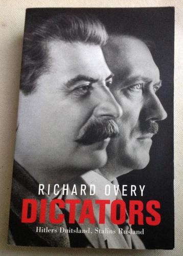  Dictators (de machtspolitiek van Hitler en Stalin) beschikbaar voor biedingen
