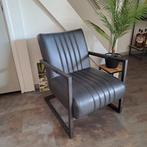 2 Lederlook Stoelen - Stijlvol en Comfortabel, Huis en Inrichting, Fauteuils, Ophalen, Minder dan 50 cm, Gebruikt, Minder dan 75 cm